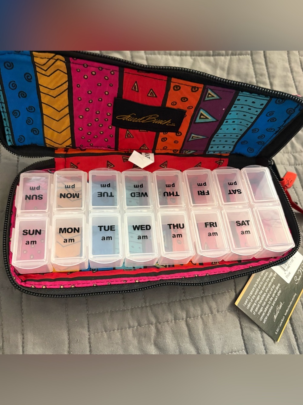 Laurel Burch 7-Day Quilted Pill Organizer Cat Design Travel Pill Box Multicolor - Picture 7 of 9